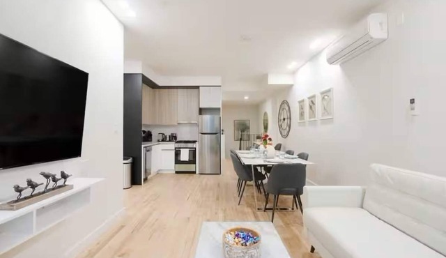 Luxury 2BR Duplex 5min to Central Park
