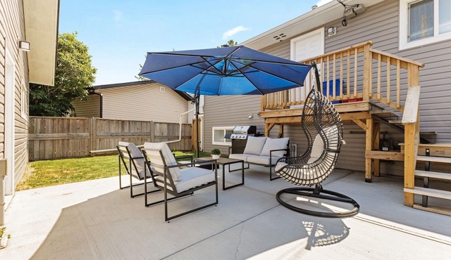 Luxury 2BR Home: A/C | Fast WiFi | BBQ | Rainfall Showers I Near Downtown