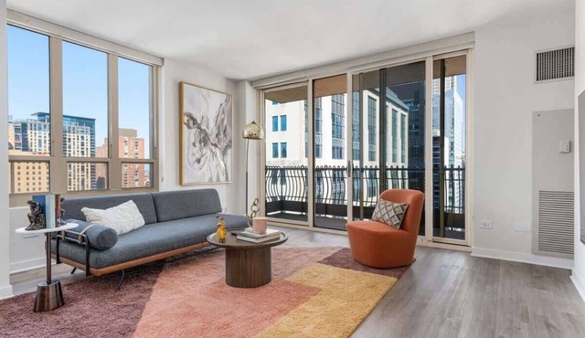 Luxury 2BR on Michigan Ave with Private Balcony