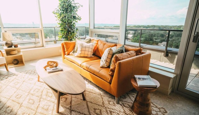 Luxury 2BR Penthouse Apt In Central Halifax!