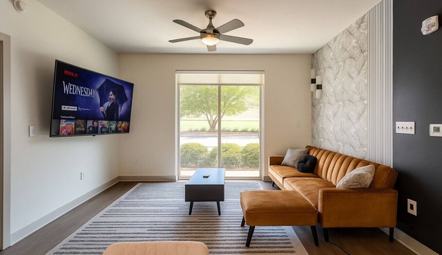 Luxury 2BR Stay w/Pool, Gym & Chill Areas