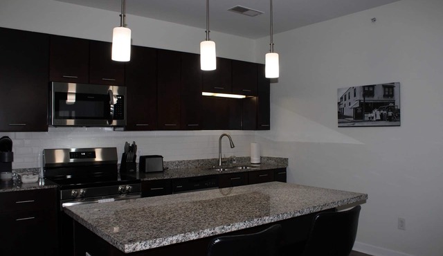 Luxury 2BR with Pool Access