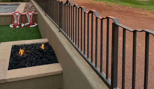 Luxury 3 Bd, 4Ba, heated pool, Peloton, Zion, Bryce, Golf! No Cleaning Fees!