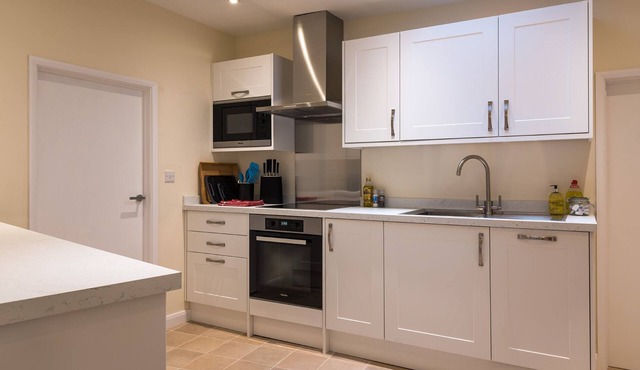 Luxury 3 bed 2 bath flat in the centre of Woodstock