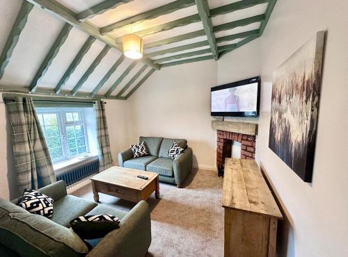 Luxury 3 bed, 6 person, spacious rural apartment