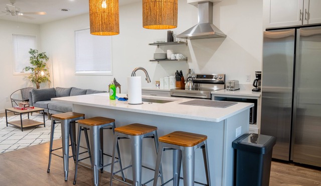 Luxury 3 Bed Townhome King Suite Next to Winery