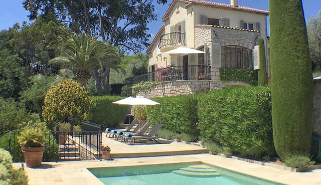 LUXURY 3 BED VILLA with AMAZING VIEW and PRIVATE HEATED POOL in GORGEOUS GARDENS