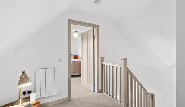 Luxury 3 Bedroom Cottage with Garden, Private Courtyard, in the heart of Killin.