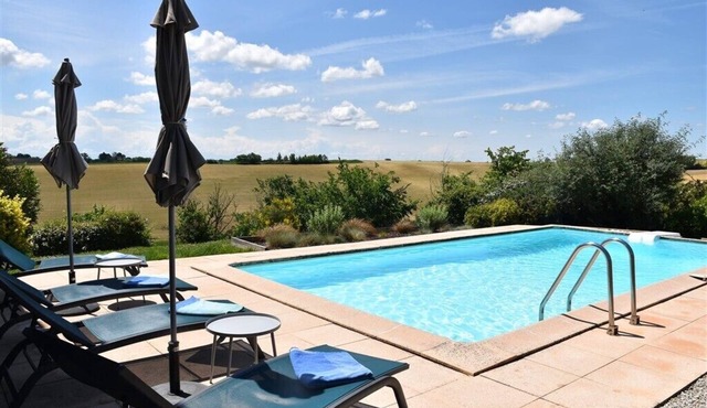 Luxury 3 Bedroom Cottage with Private Pool