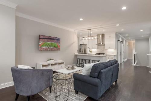 Luxury 3-Bedroom Harrison West Home with Game Room & Family-Friendly Amenities