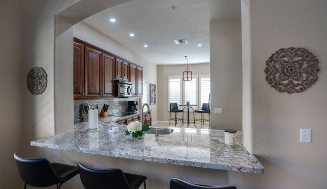 Luxury 3 bedroom in gated Grayhawk community