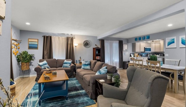 Luxury 3-bedroom Tri-Level w/Game Room