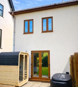 Luxury 3 Bedroom Welsh Valley Retreat With Superfast Wifi