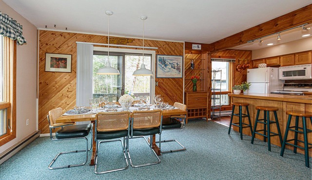 Luxury 30-Day+ Hunter Mountain 3BR Condo—Bright, Quiet, Spacious