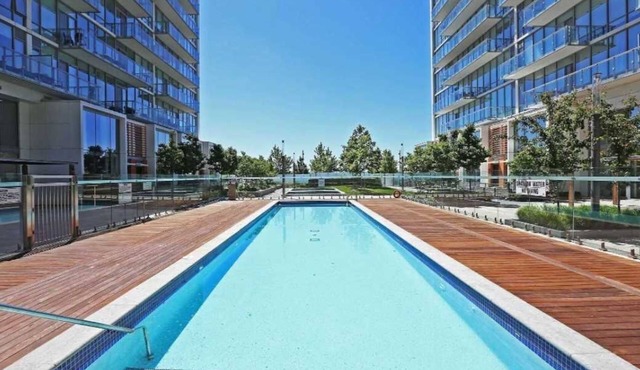 Luxury 3bd-3 bath condo with spectacular views 🌅 of the Lake & Toronto islands.