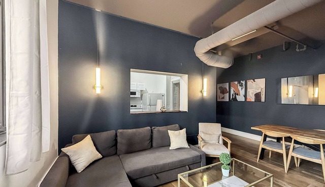 Luxury 3BD | Old CIty | 6 Beds | Betsey Ross House