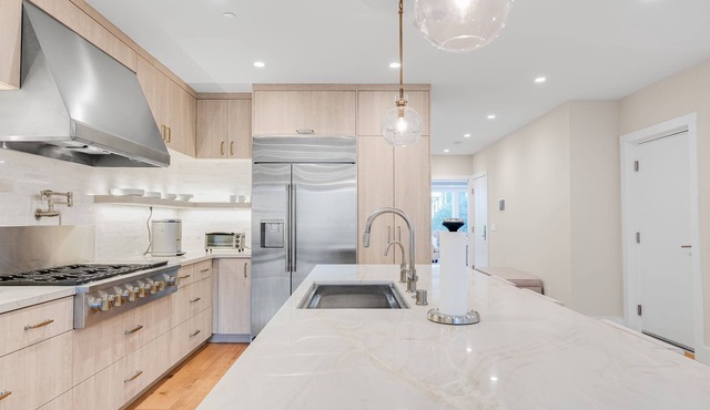 Luxury 3BR/2 BA Apartment in amazing Cow Hollow/Pacific Heights neighborhood