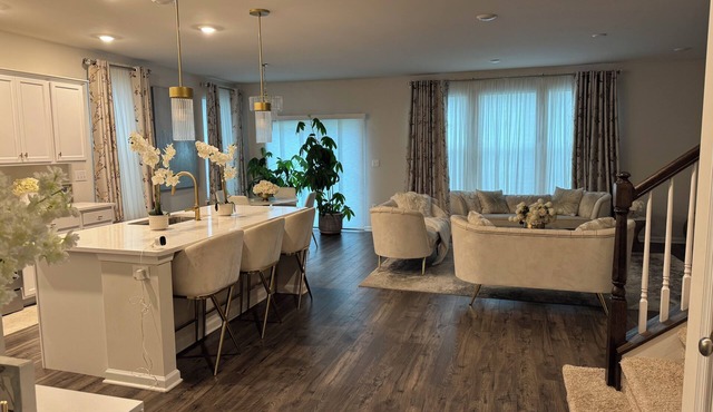 Luxury 3BR 2BATH Coastal Retreat.10 minutes to LBI Beaches.Save 20% on 4+ Nights