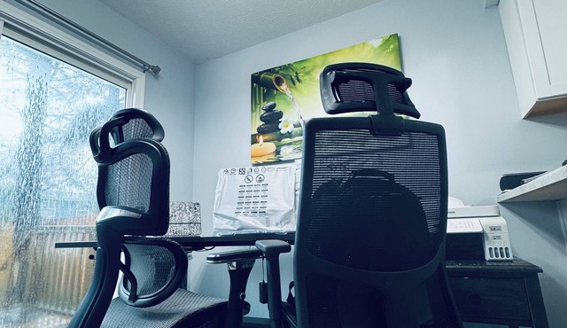 Luxury 3BR Home Near IU & Downtown- – Deck, Dishwasher & In‑Unit Laundry