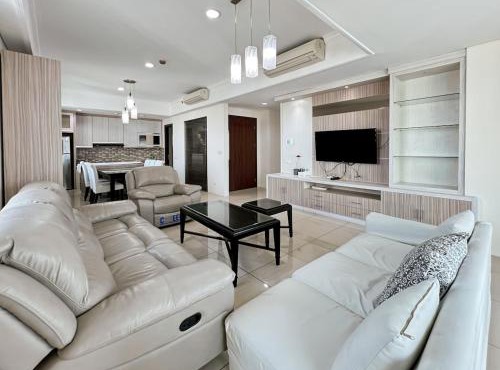 Luxury 3BR Kemang Village Netflix, WiFi, Pool