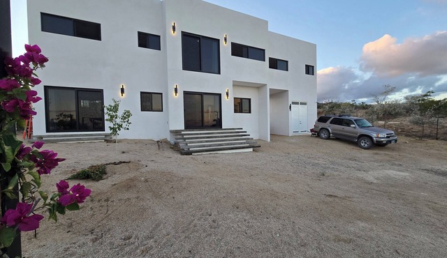 Luxury 3BR/3BA La Ventana Villa: Ocean Views, Dual Suites & 2 separate kitchens.