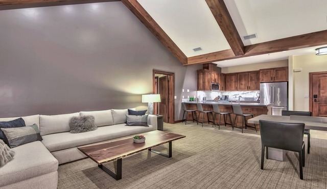 Luxury 3Br Residence steps from Heavenly Village & Gondola