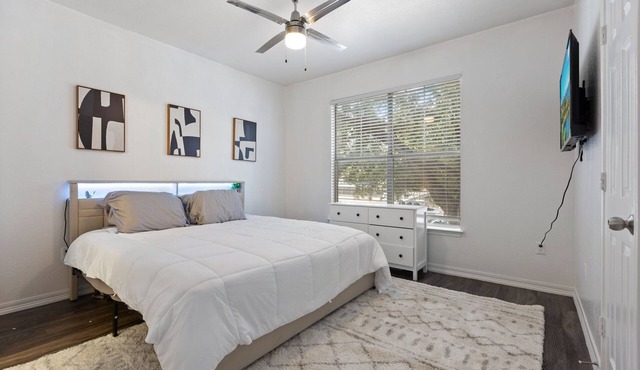 Luxury 3BR Retreat w/Pool & Grill Near Downtown, Airport, Medical District.