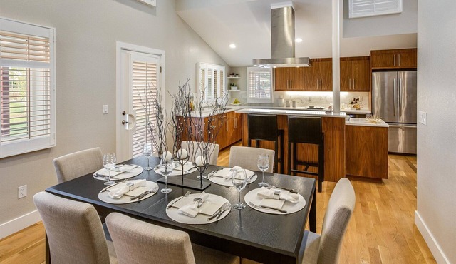 Luxury 3BR Townhome Near Mt. Sanitas