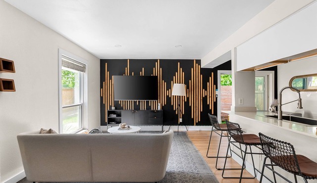 Luxury 3mi to DT ~ South Congress ~ Walkable