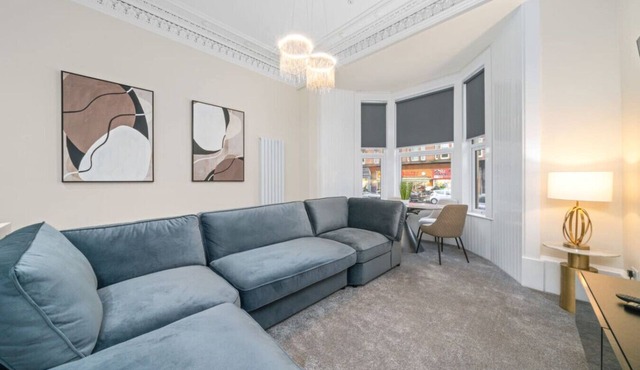 Luxury 4 bed apartment in central Glasgow