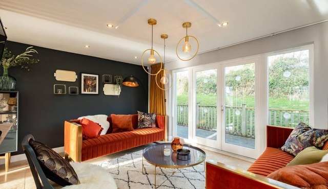 Luxury 4 bed detached villa, minimum 3 bathrooms, large open plan lounge/kitchen/dining area.