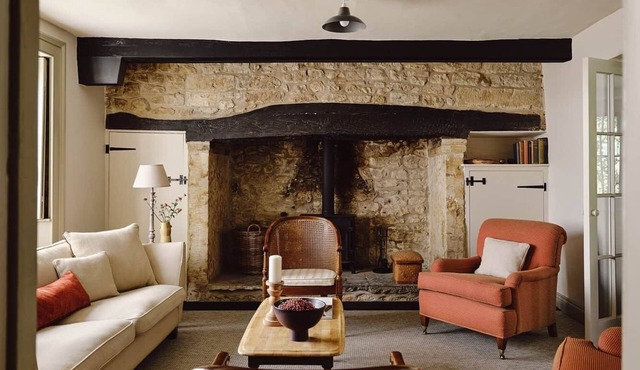 Luxury 4 Bed Farmhouse on Rewilding Estate