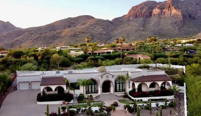 Luxury 4 bedroom Catalina Foothills Estate with Pool, Spa & Mountain Views