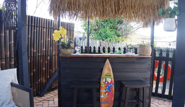 Luxury 4 Bedroom Home with Pool & Games Room Bar