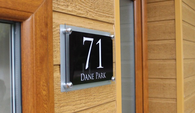 LUXURY 4 BEDROOM LODGE