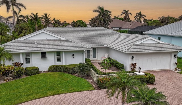 Luxury 4-Bedroom Moorings Residence | Private Pool