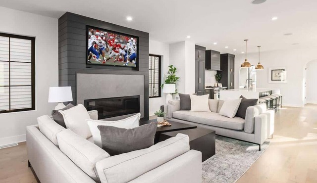 Luxury 4-Bedroom New-Build Short North Home with Private Rooftop Terrace