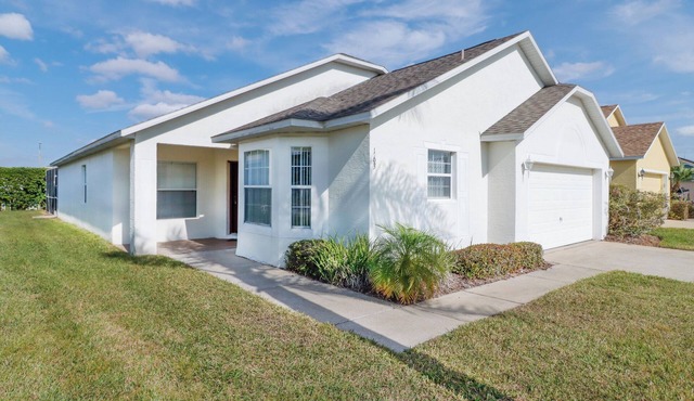 Luxury 4 bedroom Villa near Disney World with private pool and games room.