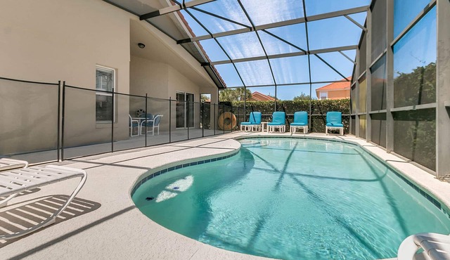 Luxury 4 bedrooms pool home with clubhouse