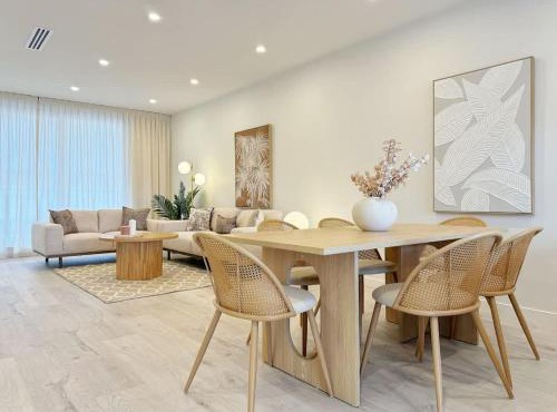 Luxury 4 Beds Family & Business Travel Suite - ASB Showgrounds & Cornwall Park