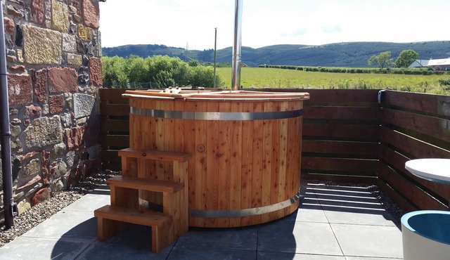 Luxury 4*Cottages with Private Use Hot Tub in beautiful Perthshire Valley