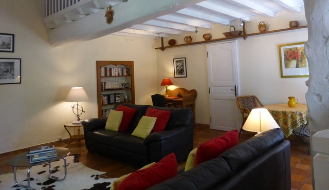 Luxury 4* Rose Cottage: heated pool, between Cognac & La Rochelle