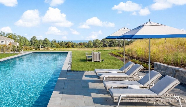 Luxury 4B ocean-view oasis in East Sandwich, Pool & Pickleball