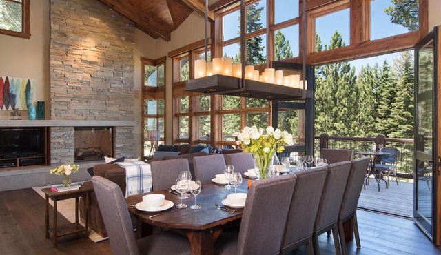 Luxury 4BD True Ski-In/Ski-Out Mid-Mountain Residence - Trailside Northstar