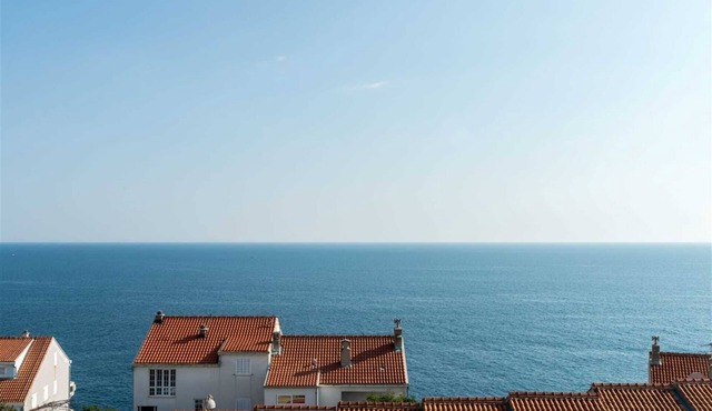 Luxury 4bed apt near Rixos hotel!