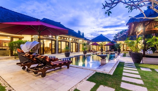 Luxury 4BedRoom –Villa AnTan- Central Seminyak