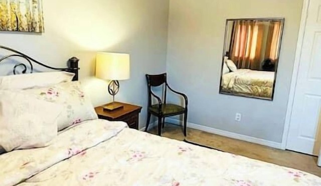 Luxury 4BR Home Near Square One, with King Bed