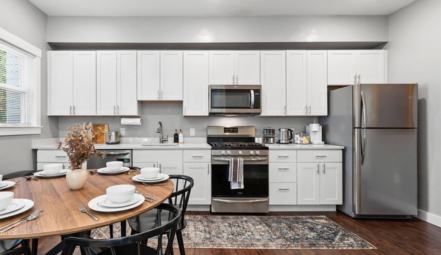 Luxury 4BR near Harvard & MIT + free parking