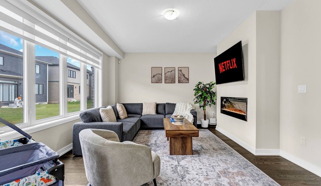 Luxury 4BR Retreat Game Room 100% Super Clean
