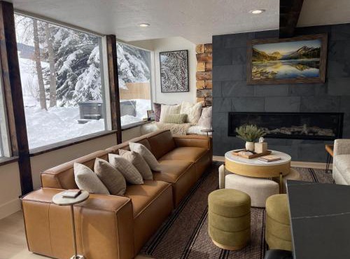 Luxury 4BR Riverfront Home with Hot Tub Near Ski
